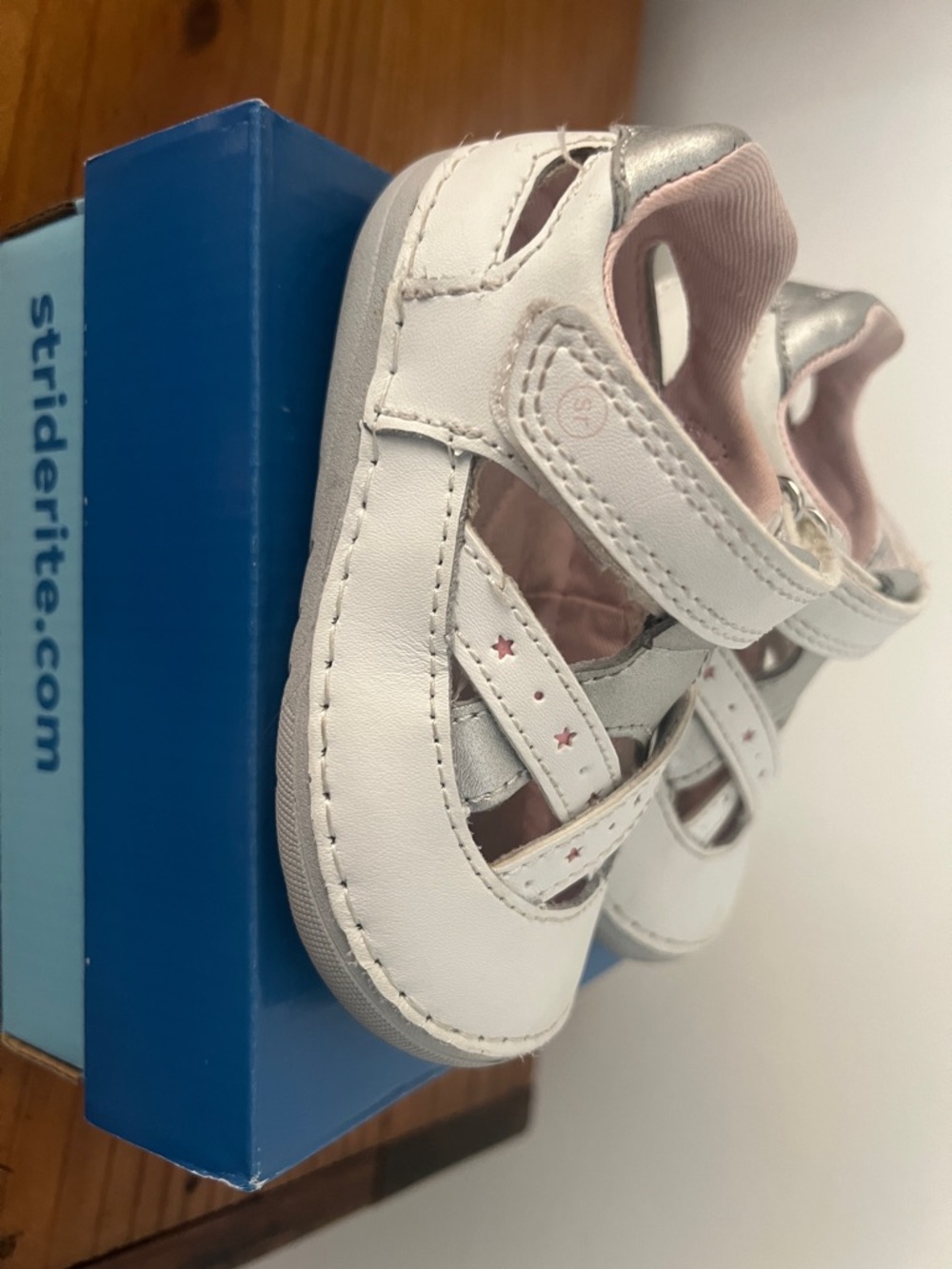 Stride Rite Kiki 2.0 white MaryJanes - Picture 3 of 5